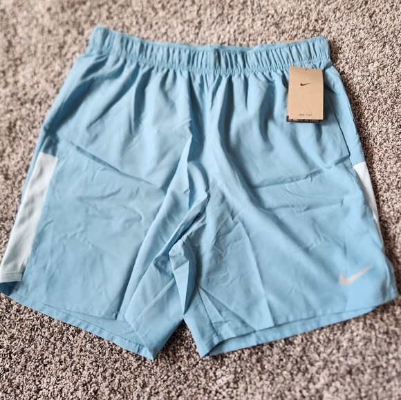 NWT Nike Challenger 7 inch men's unlined running shorts - Picture 1 of 3